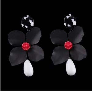NORI FLORAL BLOSSOM EARRINGS NWT